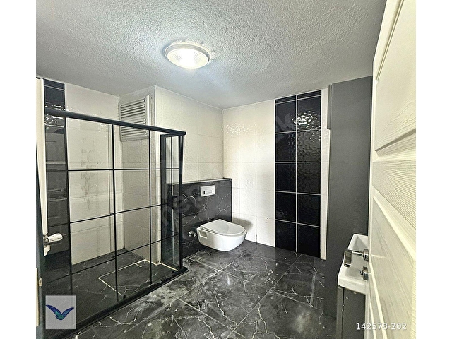 BEYLİKDÜZÜNDE MERKEZİ KONUMDA 4+2 DUBLEKS SATILIK DAİRE - Görsel 13