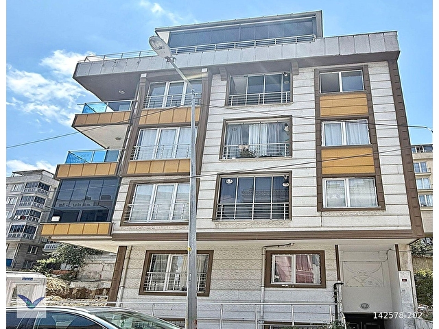 BEYLİKDÜZÜNDE MERKEZİ KONUMDA 4+2 DUBLEKS SATILIK DAİRE - Görsel 16