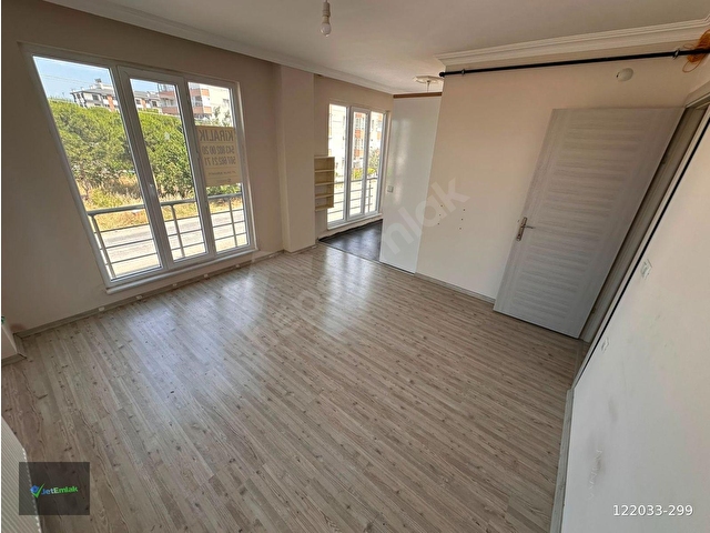 BURHANİYR JET EMLAKTAN BADEM ALANINDA 2+1 KİRALIK DAİRE - Görsel 17