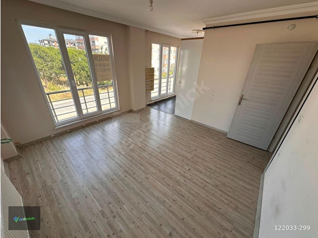 BURHANİYR JET EMLAKTAN BADEM ALANINDA 2+1 KİRALIK DAİRE - Görsel 14