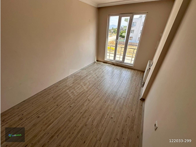 BURHANİYR JET EMLAKTAN BADEM ALANINDA 2+1 KİRALIK DAİRE - Görsel 10