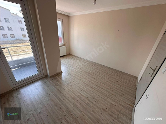 BURHANİYR JET EMLAKTAN BADEM ALANINDA 2+1 KİRALIK DAİRE - Görsel 15