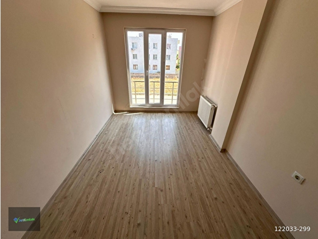 BURHANİYR JET EMLAKTAN BADEM ALANINDA 2+1 KİRALIK DAİRE - Görsel 6