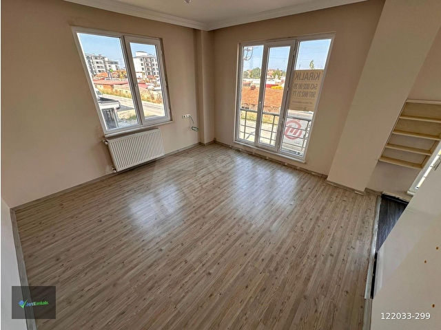 BURHANİYR JET EMLAKTAN BADEM ALANINDA 2+1 KİRALIK DAİRE - Görsel 20