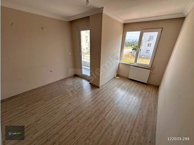 BURHANİYR JET EMLAKTAN BADEM ALANINDA 2+1 KİRALIK DAİRE - Görsel 16