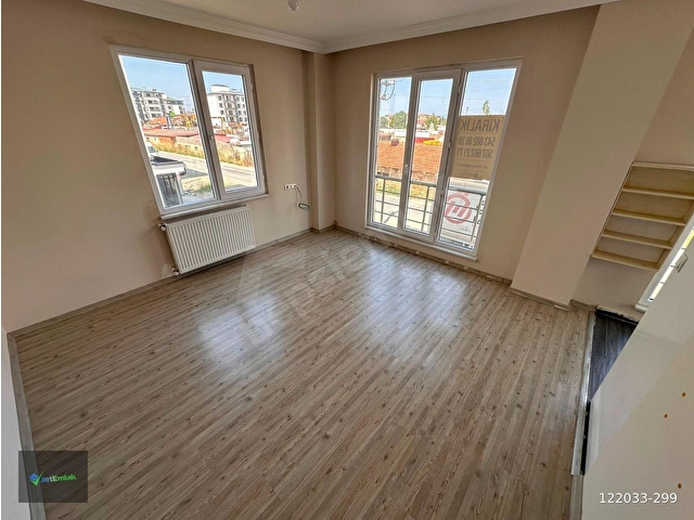BURHANİYR JET EMLAKTAN BADEM ALANINDA 2+1 KİRALIK DAİRE - Görsel 24