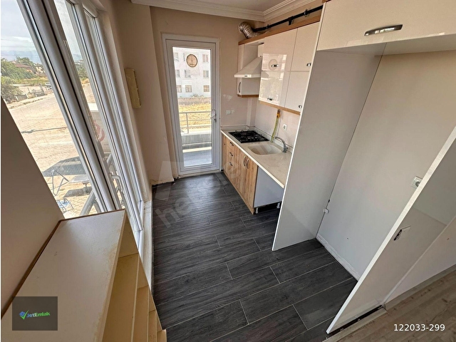 BURHANİYR JET EMLAKTAN BADEM ALANINDA 2+1 KİRALIK DAİRE - Görsel 21
