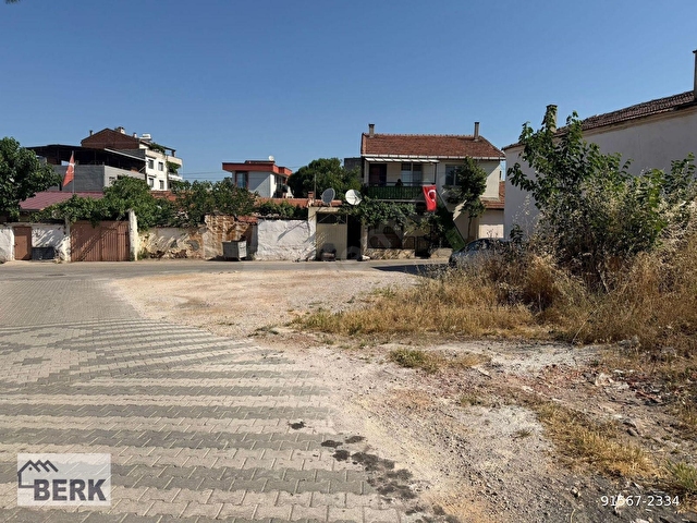 BERK EMLAKTAN MENDERES MERKEZDE 170 MT SATILIK ARSA - Görsel 5