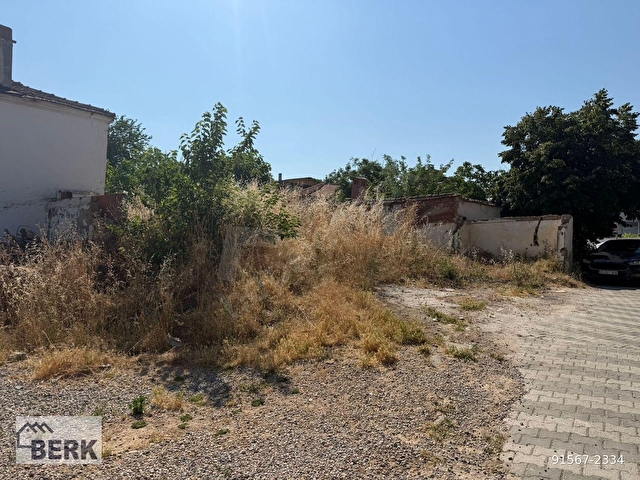 BERK EMLAKTAN MENDERES MERKEZDE 170 MT SATILIK ARSA - Görsel 3
