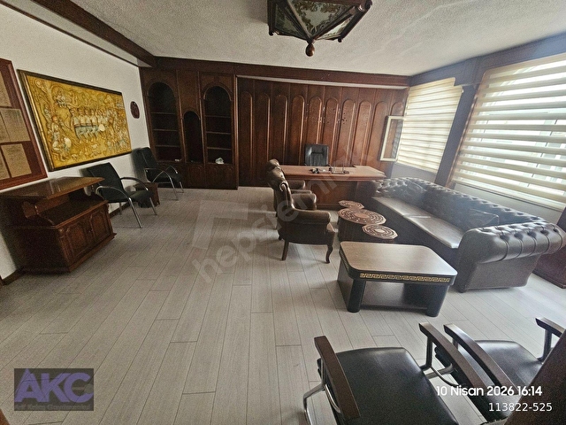 AKGden Çarşı Merkezde Full Eşyalı Özel Dekorlu Satılık Ofis - Görsel 15