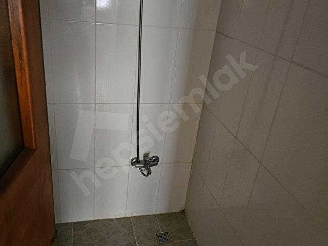 By İSA YALÇIN GAYRİMENKULDEN GAFFAR OKKAN CD.  İNCİ SİTESİ U BLK.KİRALIK 3+1 - Görsel 24
