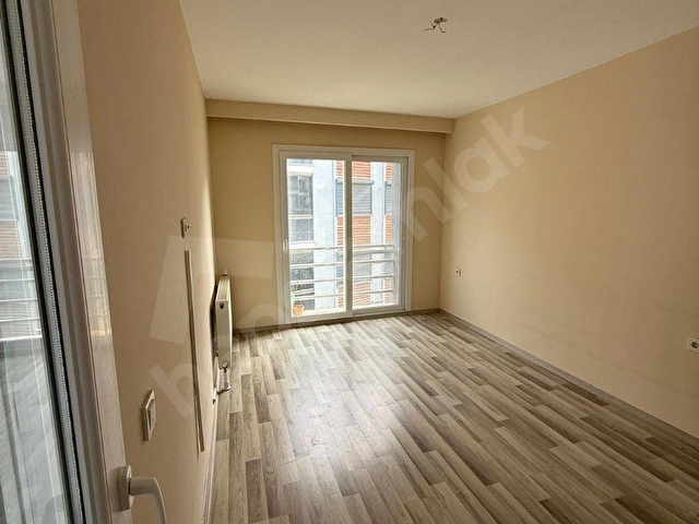 KUŞADASI SİTE İÇİNDE HAVUZ MANZARALI DOĞALGAZLI 2+1SATILIK DAİRE - Görsel 10
