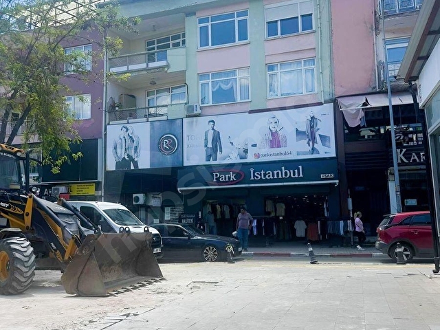 Uşak,Merkez,Tiritoğlu parkı karşısında,Şehir Merkezi 2+1 110m2