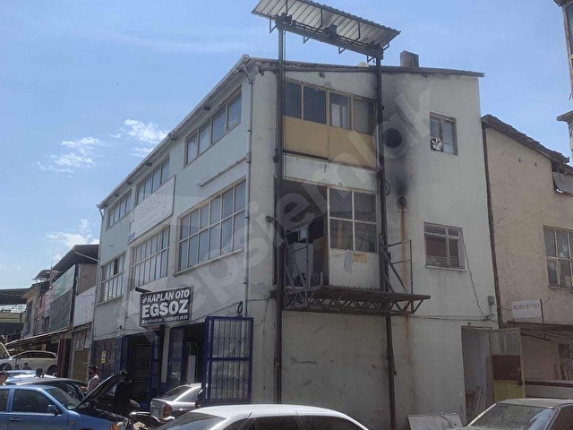 SİNCAN SANAYİDE MERKEZİ KONUMDA, 3.KATLI KOMPLE SATILIK DÜKKAN - Görsel 4