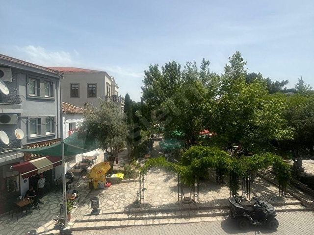 AKTİFLERden Urla Merkezde Yeni Binada 1+1-60 m2 Mutfak ve Banyosu Olan Ofis Katı Kullanıma Hazır - Görsel 2