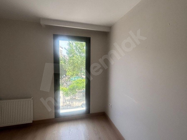 AKTİFLERden Urla Merkezde Yeni Binada 1+1-60 m2 Mutfak ve Banyosu Olan Ofis Katı Kullanıma Hazır - Görsel 16