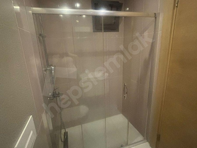 AKTİFLERden Urla Merkezde Yeni Binada 1+1-60 m2 Mutfak ve Banyosu Olan Ofis Katı Kullanıma Hazır - Görsel 17