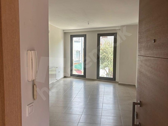 AKTİFLERden Urla Merkezde Yeni Binada 1+1-60 m2 Mutfak ve Banyosu Olan Ofis Katı Kullanıma Hazır - Görsel 7