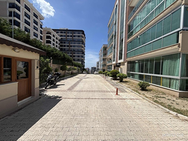 MENEMEN EGEKENT2 SİTE İÇERİSİNDE HAVUZLU 3+1 SATILIK DAİRE - Görsel 2