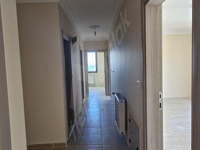 TUĞRA EMLAKTAN YEŞİLTEPEDE DENİZ MANZARALI SATILIK DAİRE - Görsel 9