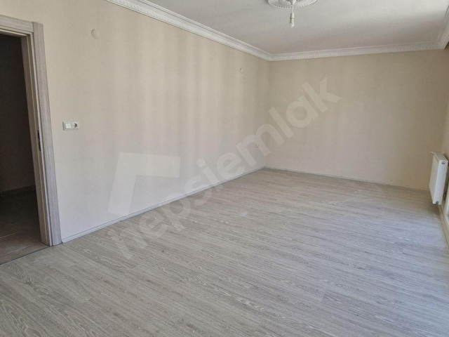 TUĞRA EMLAKTAN YEŞİLTEPEDE DENİZ MANZARALI SATILIK DAİRE - Görsel 3