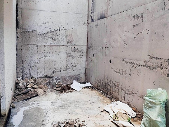 İZMİR KARABAĞLAR YEŞİLYURTTA ZEMİN KAT 70M2 SATILIK DÜKKAN - Görsel 8