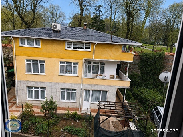 satılık Beykoz merkezde deniz manzaralı 3 katlı bina