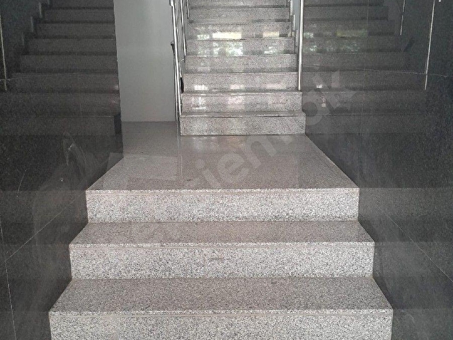 GÜLLÜK CAD UZERİNDE İŞ MERKEZİNDE KIRALIK 1+1 KEYIFLI CATI KATI TERASLI  OFIS - Görsel 5