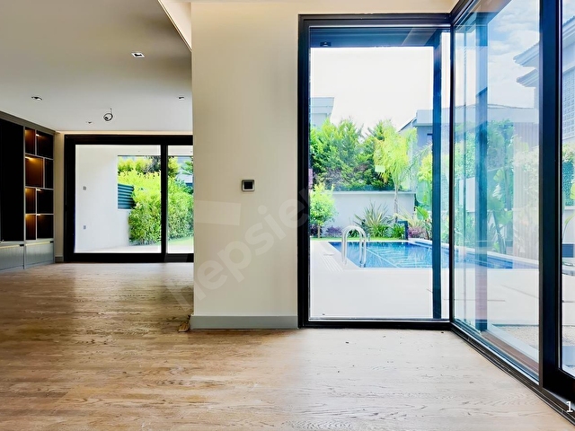 Alaçatıda Müstakil Havuzlu Premium 3+1 Sıfır Villa |Salih Derli - Görsel 7