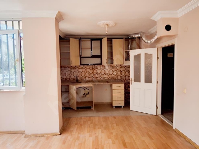 YENİMAHALLEDE SATILIK 2+1 GİRİŞ - Görsel 4
