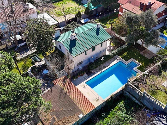 DRAGOSTA 1.070 M²ARSA İÇİNDE DENİZ MANZARALI MÜSTAKİL VİLLA - Görsel 4