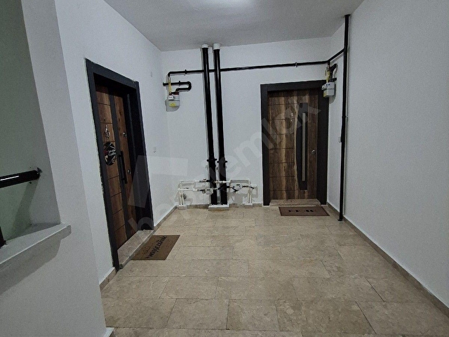 GÜRBÜZ EMLAKTAN TÜRKÖZÜ MAHALLESİNDE SATILIK ÇİFT ASANSORLÜ 4+1MERKEZİ ISITMALI YAPILI DAİRE. - Görsel 18