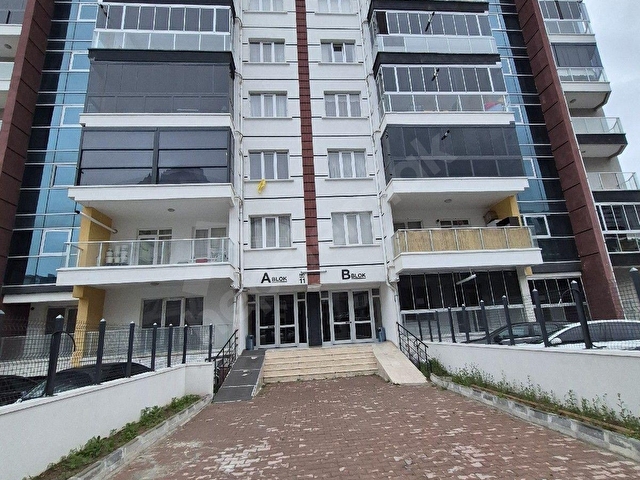 GÜRBÜZ EMLAKTAN TÜRKÖZÜ MAHALLESİNDE SATILIK ÇİFT ASANSORLÜ 4+1MERKEZİ ISITMALI YAPILI DAİRE. - Görsel 22