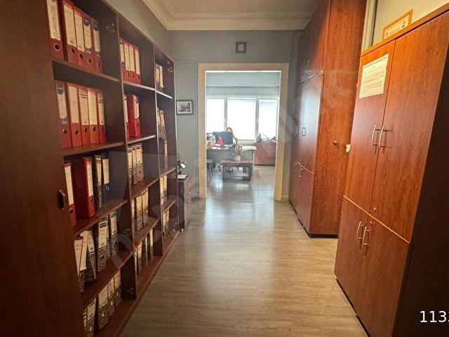 Çemberlitaş Tarihi Şerefiye Sarnıcına Cepheli 120m2 Prestif Ofis - Görsel 8