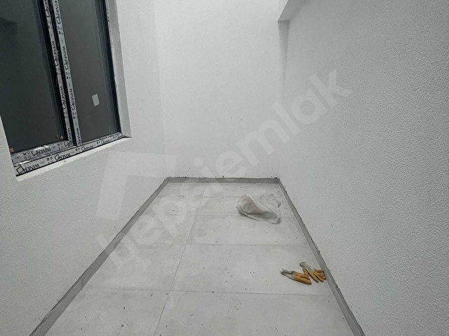 ÖZGÜNDEN KUMLUBEL MAHALLESİ CADDE ÜSTÜ 3+1 DAİRE - Görsel 16