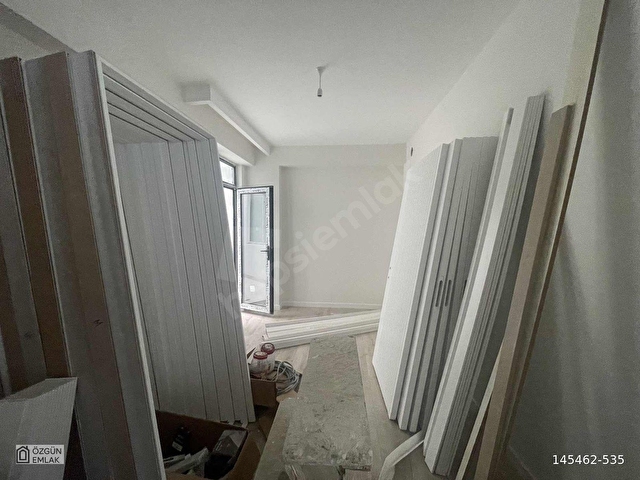 ÖZGÜNDEN KUMLUBEL MAHALLESİ CADDE ÜSTÜ 3+1 DAİRE - Görsel 15