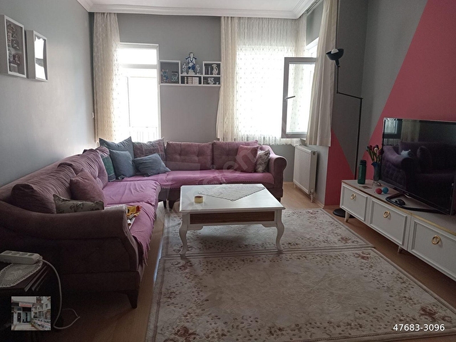 CAMİ CAD 2+1 - KATTA - ESYALI DAİRE