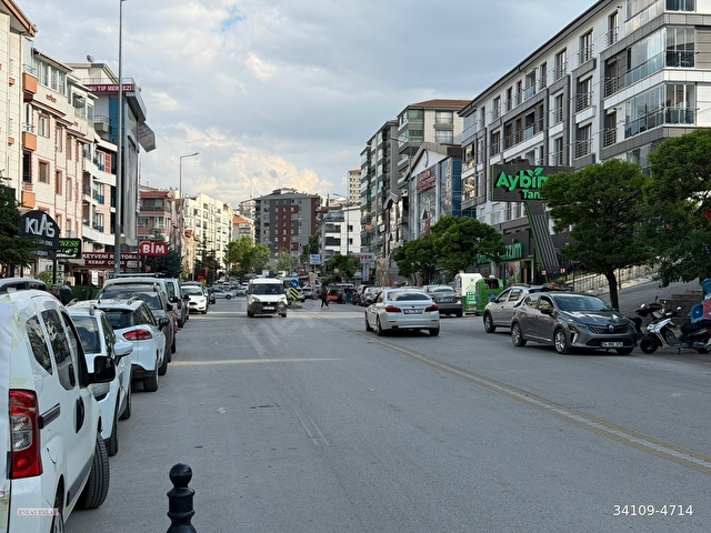 TIP FAKÜLTESİ CADDESİNDE KOMPLE KİRALIK 2.000 M2 BİNA - Görsel 2