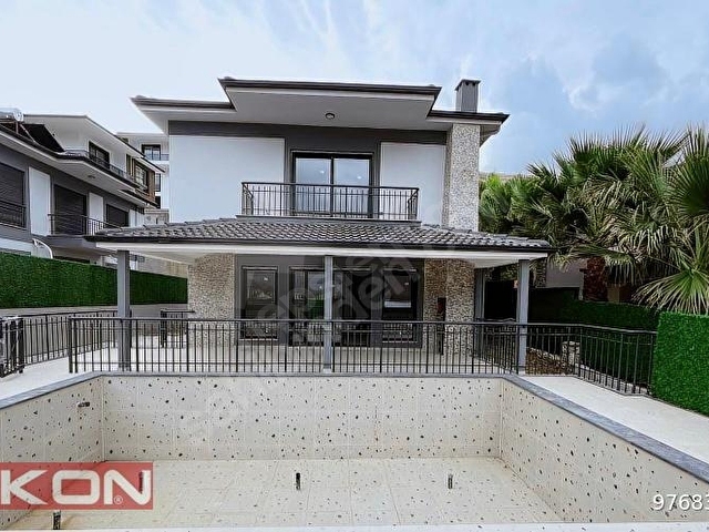 FETHİYE ÜZÜMLÜ MH.DE İLKONDAN SATILIK SIFIR 4+1 MÜSTAKİL VİLLA