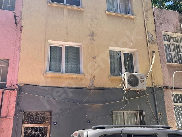 Kahramanlarda  satılık komple bina