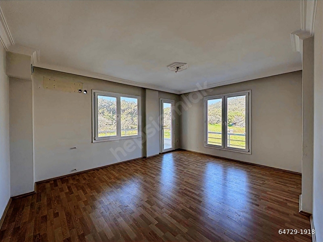 Altınkum Emlaktan sarımsaklıda doğa manzaralı 80m2 2+1 yazlık