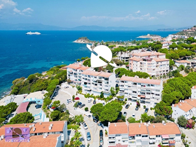 Denize sıfır Seçkin Sitesinde Deniz Manzaralı 2+1 Daire SATILIK