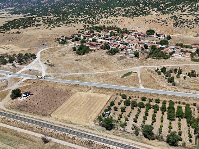 Dinar Yaka Köyü Yatırıma Uygun Satılık Tarla 9949 m² - Görsel 3