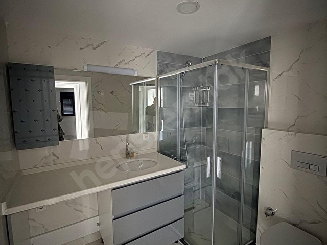 KISMETİMDEN DEĞİRMENALTINDA DENİZE SIFIR 2+1 KİRALIK DAİRE 50.000 TL - Görsel 3