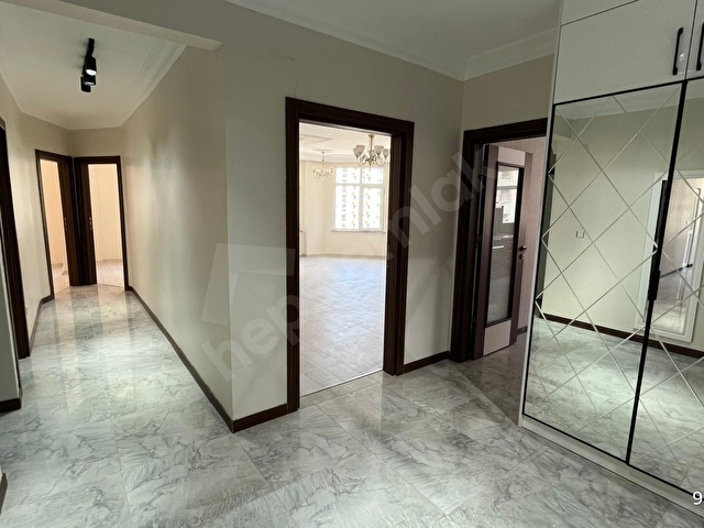 Barbaros Hayrettin Mah. Metrobüse Yakın 3+1 147 m2 Satılık Daire