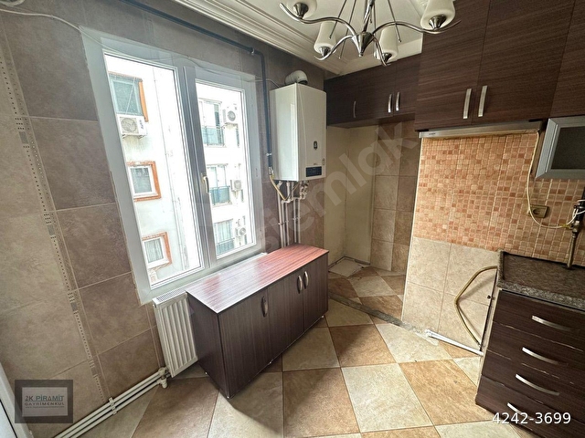 REŞATBEY’de AZ KATLI ve GENÇ BİNADA SATILIK 3+1+Ç.B 145 m2 TEMİZ CAZİP DAİRE !!! KOMBİLİ - Görsel 3