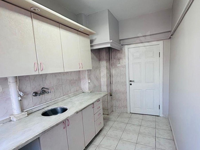 DANIŞMANDAN TEPEBAŞI GÖBEĞE YAKIN 3+1 YAPILI MASRAFSIZ DAİRE - Görsel 17