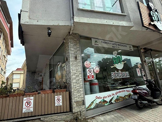 Ataşehir Örnek Mah. Kurumsal Kiracılı 150 m2 Satılık Dükkan - Görsel 9