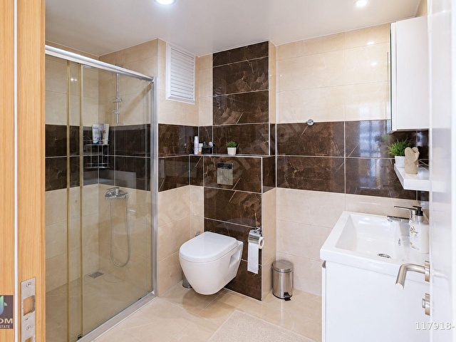 CİKCİLLİDE PANORAMİK DENİZ MANZARALI LÜKS SİTEDE FULL EŞYALI 2+1 DAİRE - Görsel 27