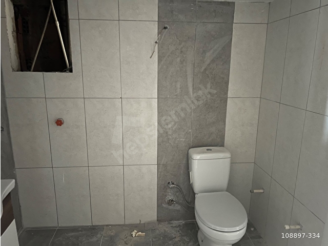 MERKEZİ KONUMDA 150 M2 3+1  İÇİ SIFIR YAPILI KİRACILI SATILIK DAİRE - Görsel 7